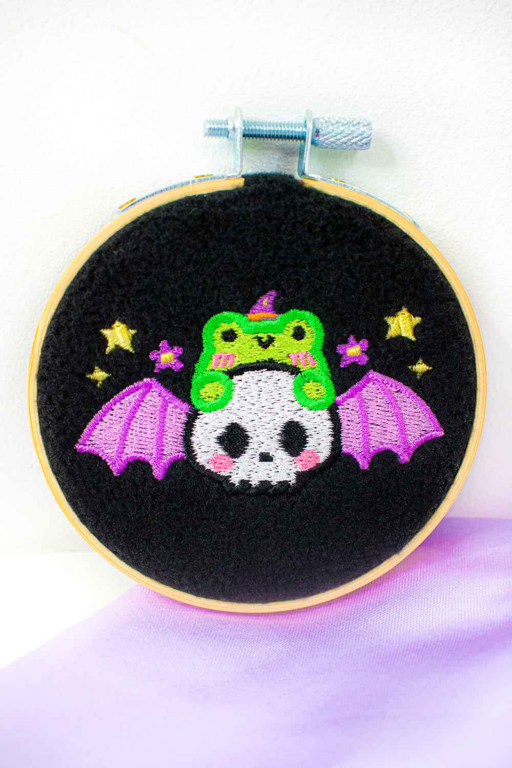 Albert and The Flying Skull 3" Decorative Hoop