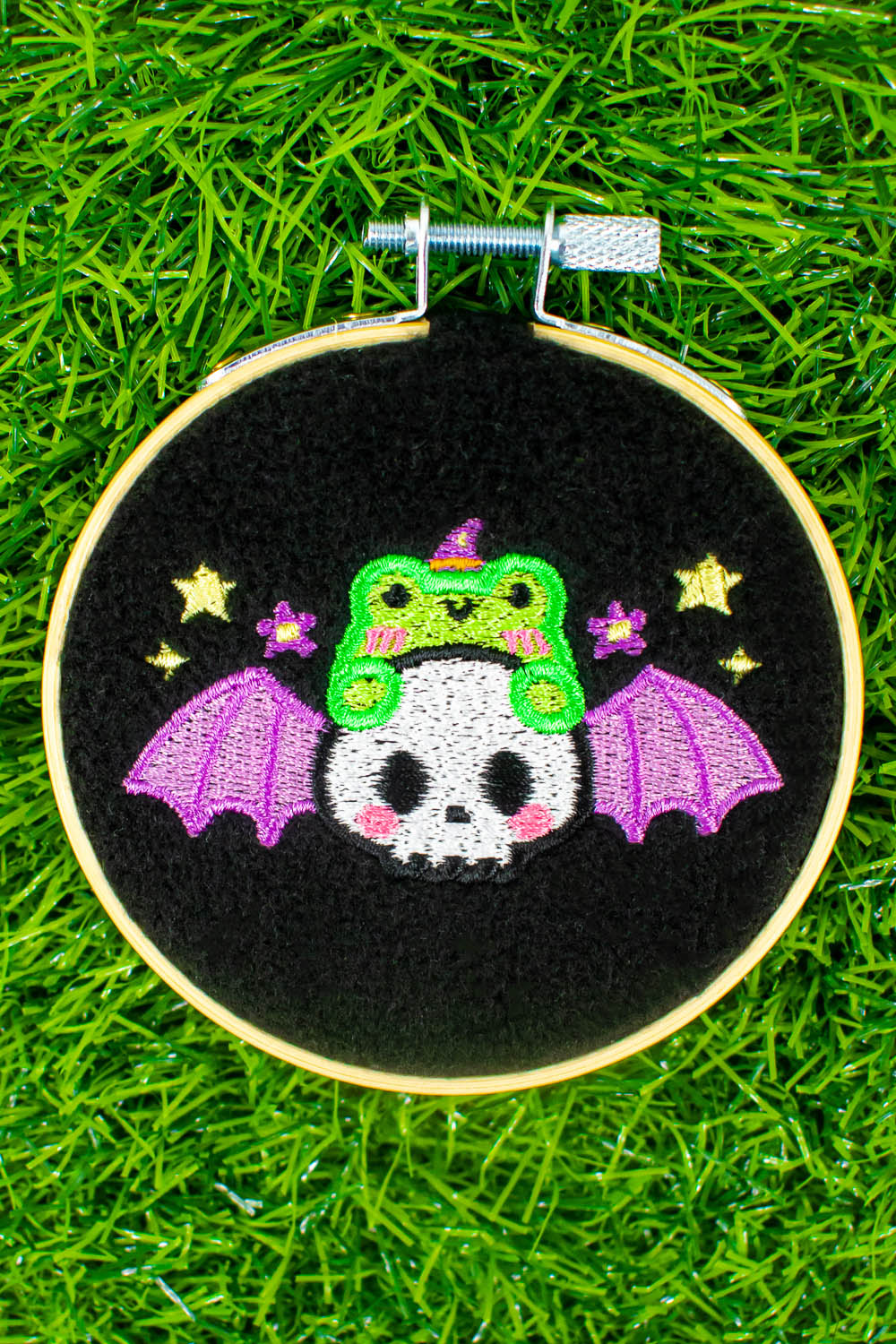 Albert and The Flying Skull 3" Decorative Hoop