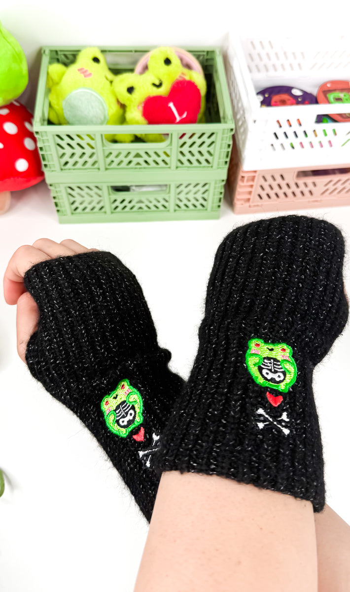 Skelly Albert Embroidered Handwarmers
