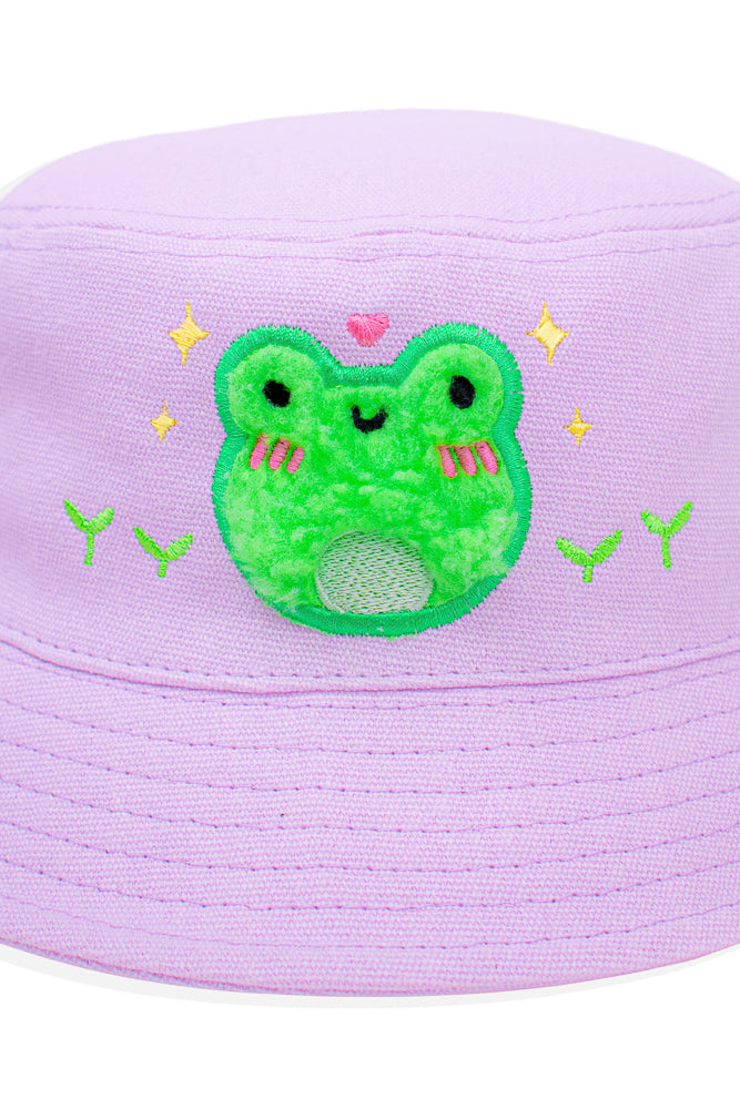 Fluffy Albert Embroidered Bucket Hat - Momokakkoii