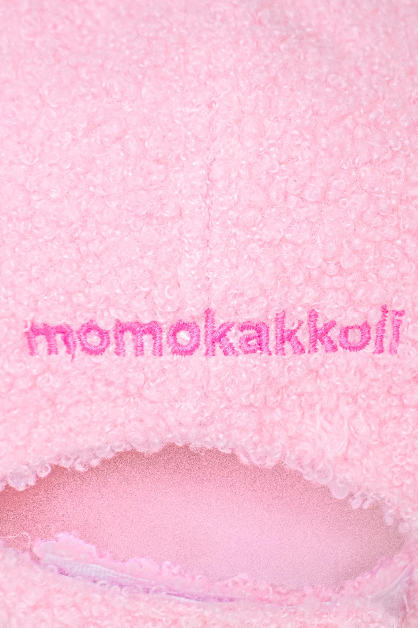 Xoxi The Axolotl Wink Embroidered Fluffy Cap - Momokakkoii